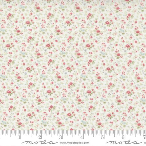 M44284 11 Cream Cut Flowers