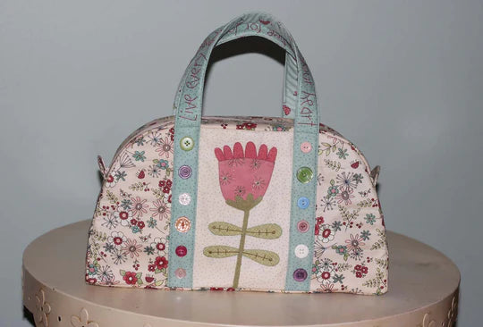 Eva Zip Tote
