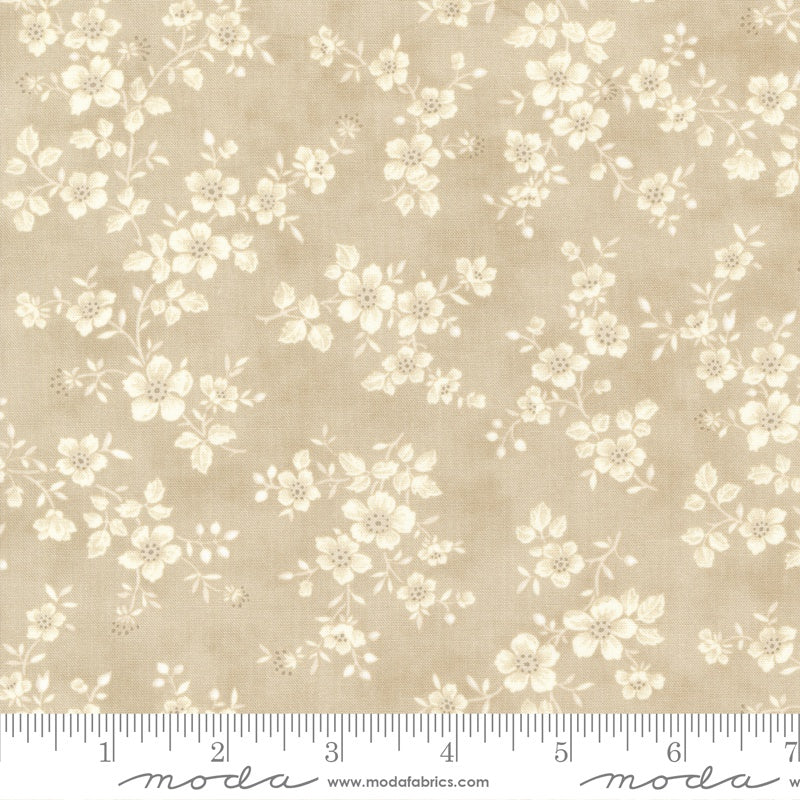 M4432216 Cream with White Flowers